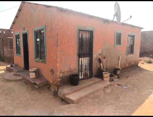2 BEDROOM HOUSE FOR SALE IN KANANA PARK